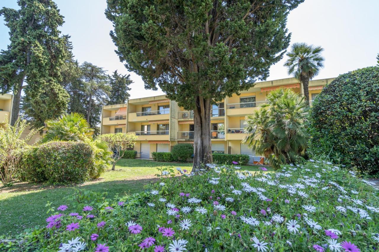 VVF Villages Les Eucalyptus à Juan Les Pins Extérieur photo